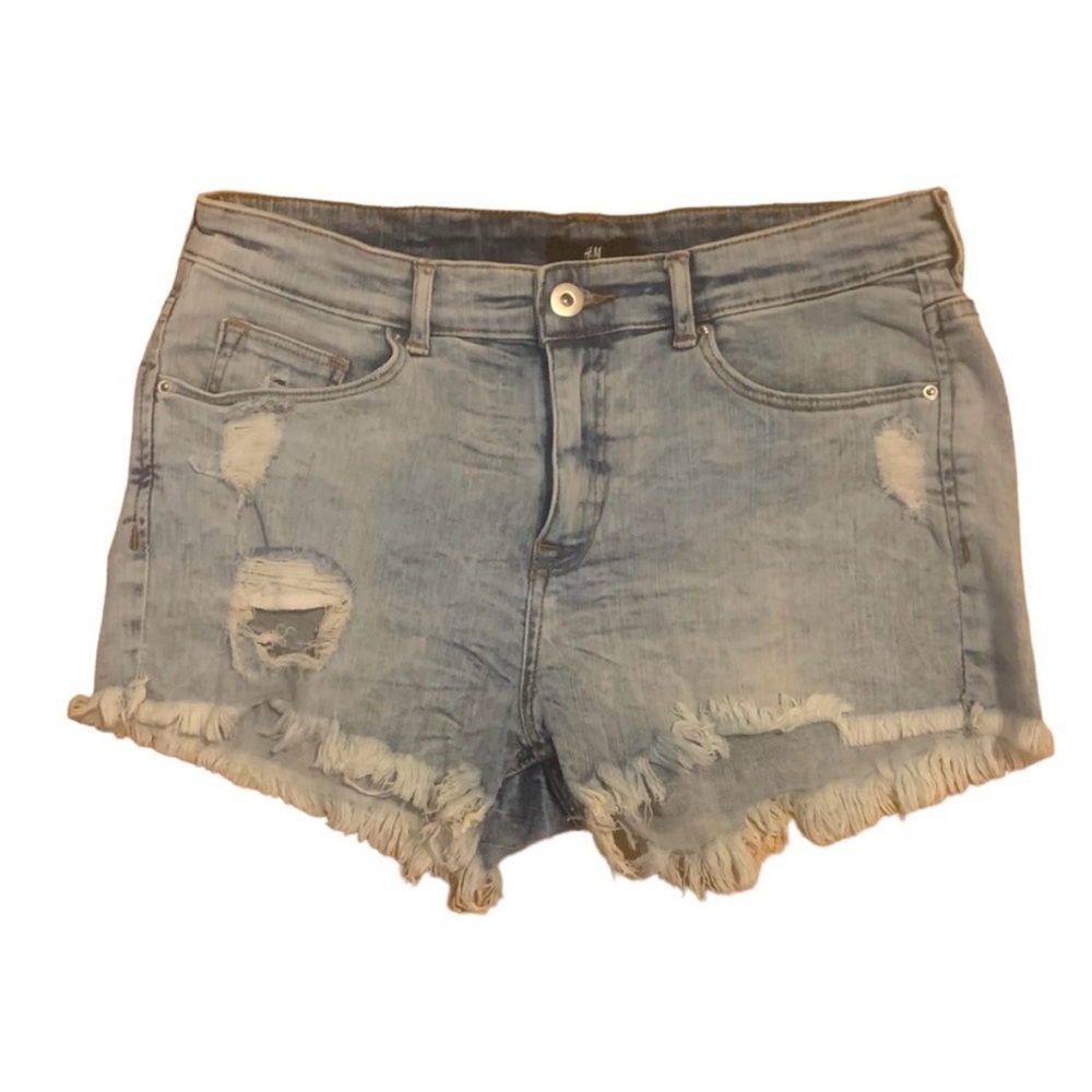 H&M Size 6 Light Wash Distressed Shorts
